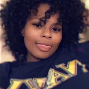 Meet your Posher, ZoÃ«